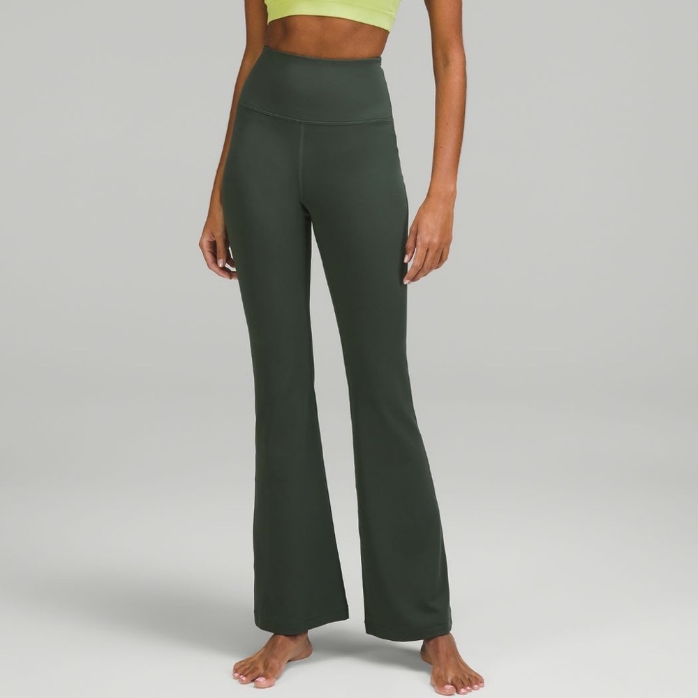 NWT 🍋 Lululemon Smoked Spruce Groove Super High Rise Flared Pant Nulu Size 2